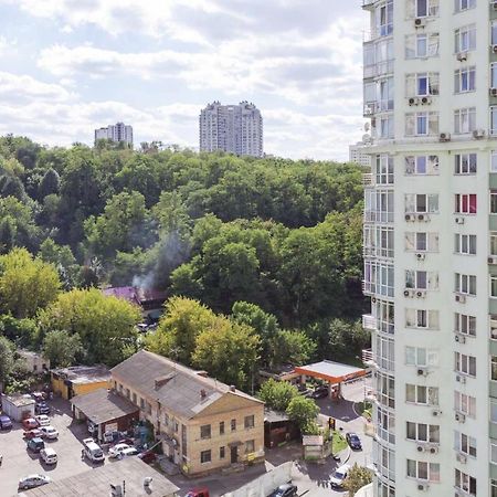 Navit Apartments With Breakfast, Near The Railway Station, The City Center And The Park Kiev Exterior foto
