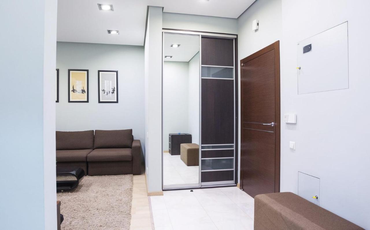 Navit Apartments With Breakfast, Near The Railway Station, The City Center And The Park Kiev Exterior foto