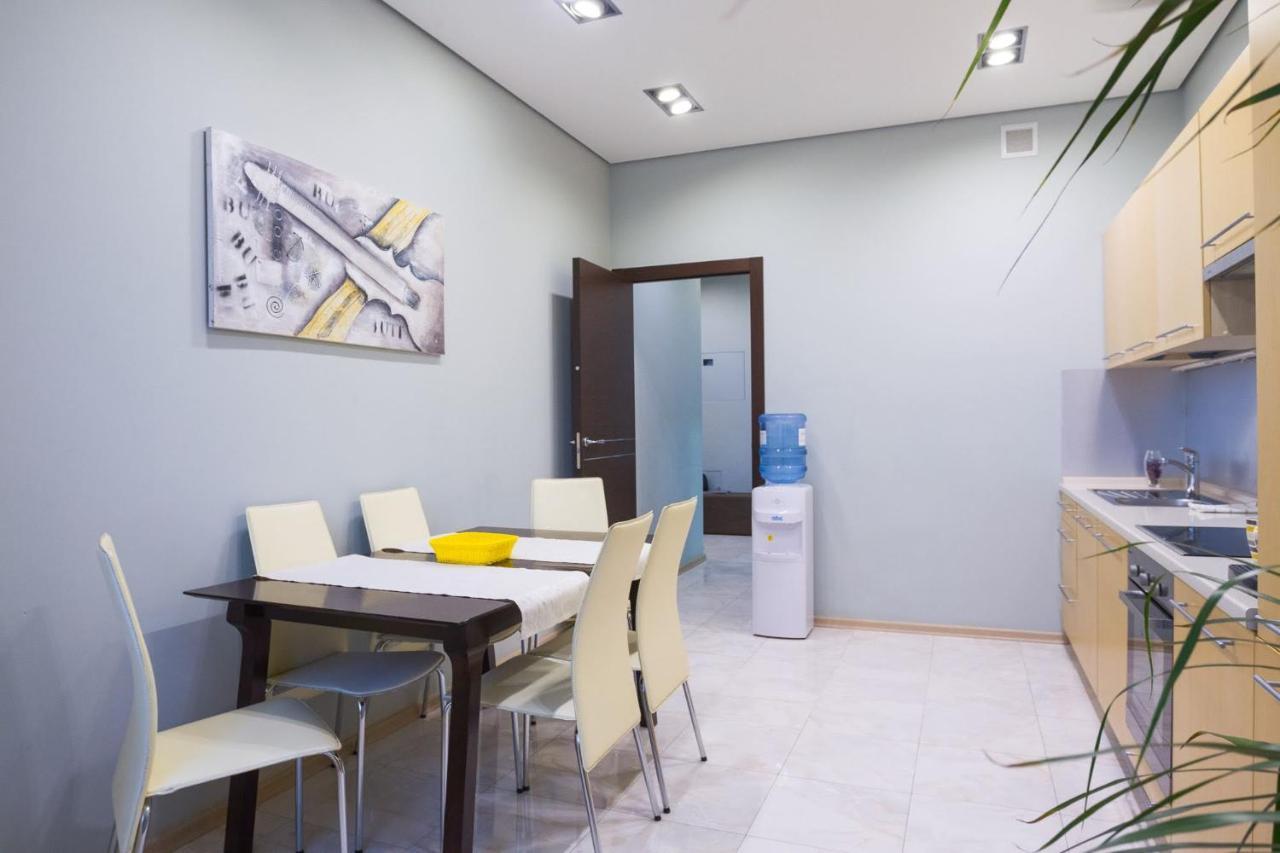 Navit Apartments With Breakfast, Near The Railway Station, The City Center And The Park Kiev Exterior foto